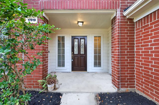 17819 Inland Oaks Drive, Richmond, TX 77407