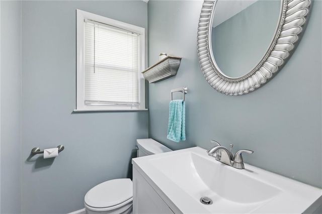 618 E 110th Street, Kansas City, MO 64131