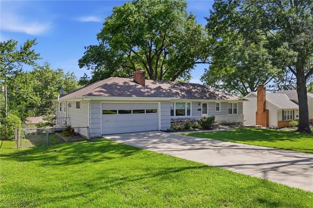 618 E 110th Street, Kansas City, MO 64131