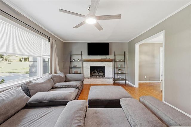 618 E 110th Street, Kansas City, MO 64131