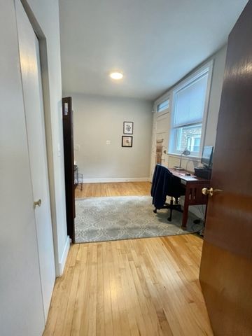 4452 N Winchester Avenue 3, Chicago, IL 60640