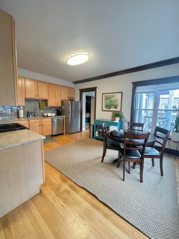4452 N Winchester Avenue 3, Chicago, IL 60640