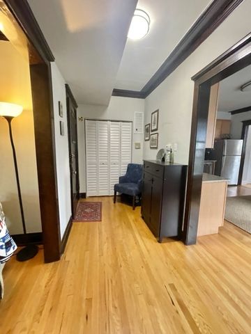 4452 N Winchester Avenue 3, Chicago, IL 60640