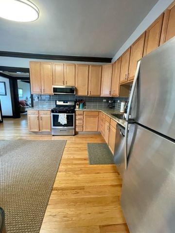 4452 N Winchester Avenue 3, Chicago, IL 60640