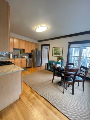 4452 N Winchester Avenue 3, Chicago, IL 60640