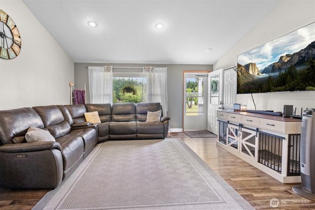 7824 196th Lane SW, Rochester, WA 98579