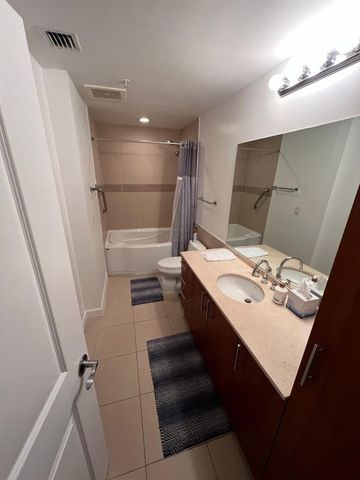 1945 S Ocean Drive 910, Hallandale Beach, FL 33009