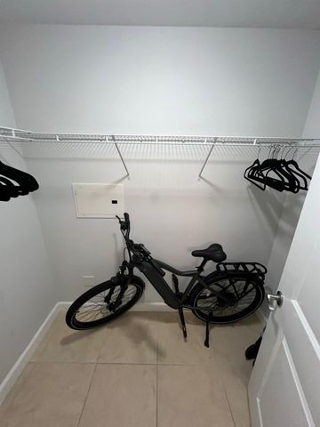 1945 S Ocean Drive 910, Hallandale Beach, FL 33009