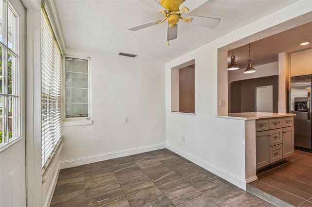 275 MATEO WAY NE, St Petersburg, FL 33704