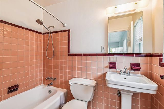 275 MATEO WAY NE, St Petersburg, FL 33704