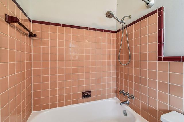 275 MATEO WAY NE, St Petersburg, FL 33704