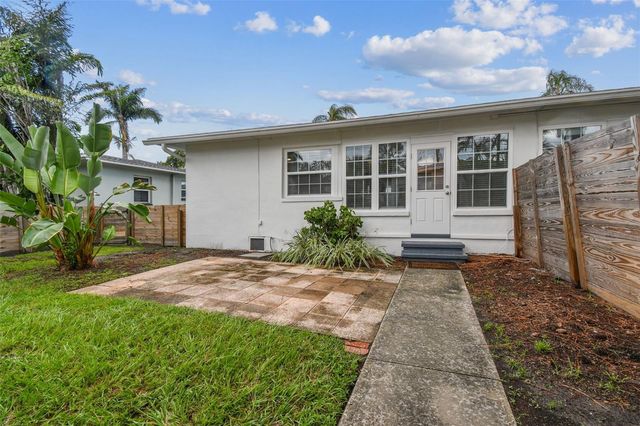 275 MATEO WAY NE, St Petersburg, FL 33704