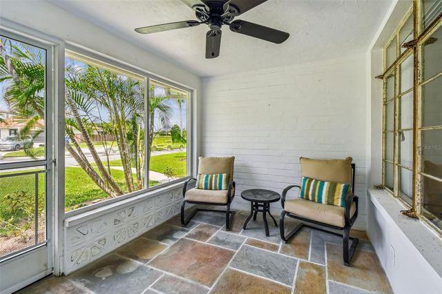 275 MATEO WAY NE, St Petersburg, FL 33704