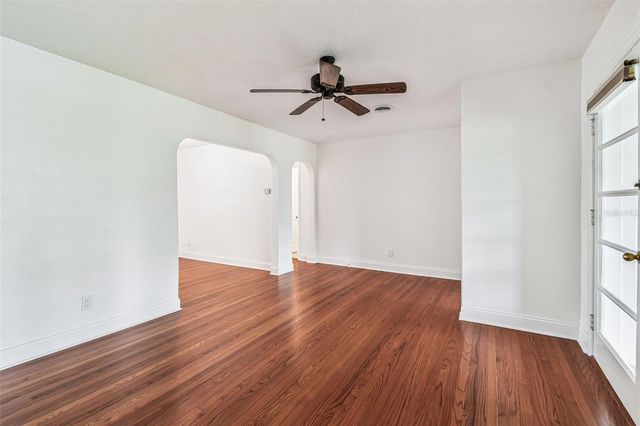 275 MATEO WAY NE, St Petersburg, FL 33704