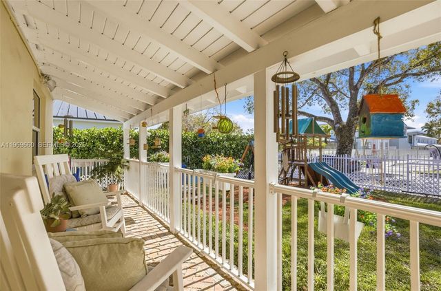 5851 SW 15th St, West Miami, FL 33144