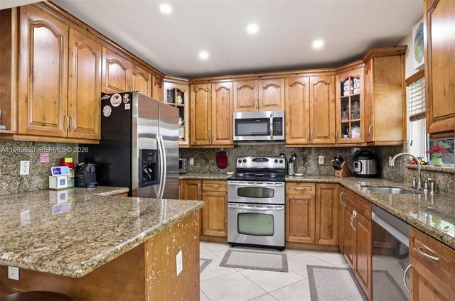 5851 SW 15th St, West Miami, FL 33144