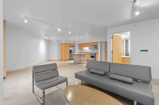 221 E College Street 803, Iowa City, IA 52240