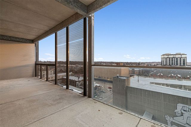 221 E College Street 803, Iowa City, IA 52240