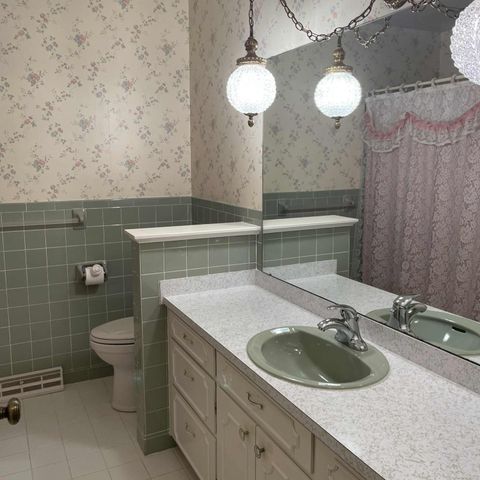 6515 Tallwood DR, Roanoke, VA 24018