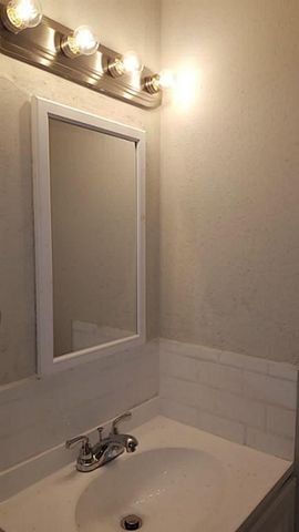 2021 W Main Street A, Houston, TX 77098