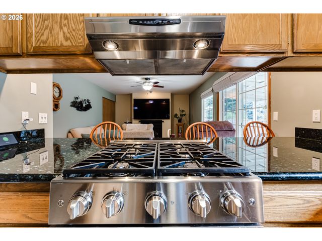 5131 TREVON St, Eugene, OR 97402