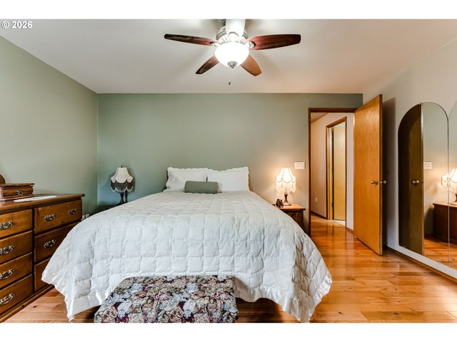 5131 TREVON St, Eugene, OR 97402