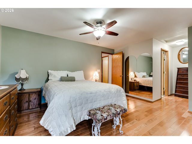 5131 TREVON St, Eugene, OR 97402