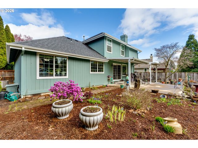 5131 TREVON St, Eugene, OR 97402