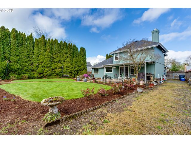 5131 TREVON St, Eugene, OR 97402