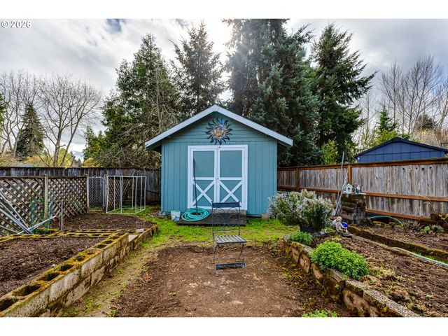5131 TREVON St, Eugene, OR 97402
