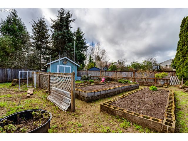 5131 TREVON St, Eugene, OR 97402