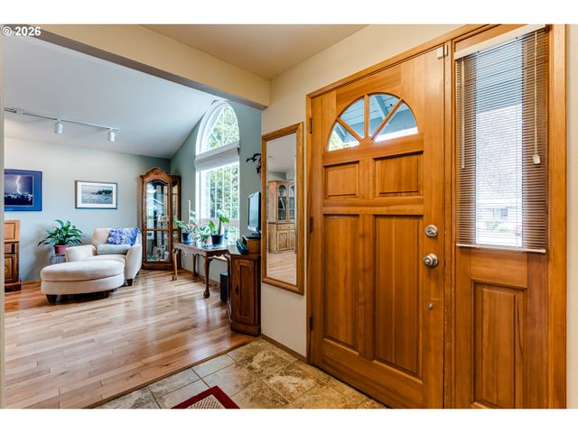 5131 TREVON St, Eugene, OR 97402