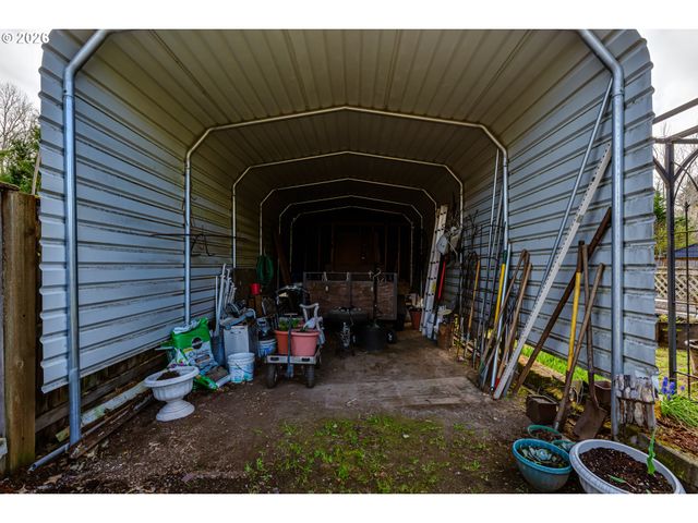 5131 TREVON St, Eugene, OR 97402