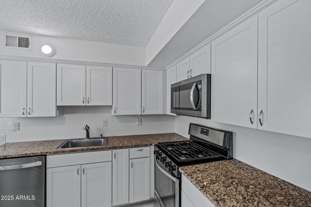 7141 N 16TH Street 35, Phoenix, AZ 85020