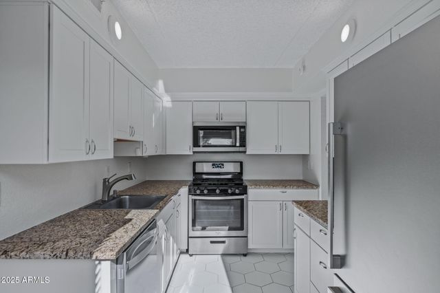 7141 N 16TH Street 35, Phoenix, AZ 85020