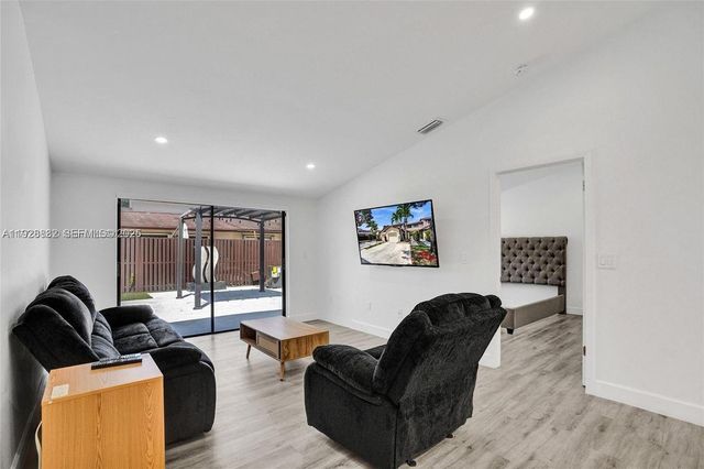 13705 SW 101st Ter 13705, Miami, FL 33186