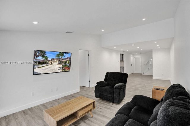 13705 SW 101st Ter 13705, Miami, FL 33186