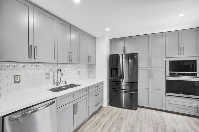 13705 SW 101st Ter 13705, Miami, FL 33186