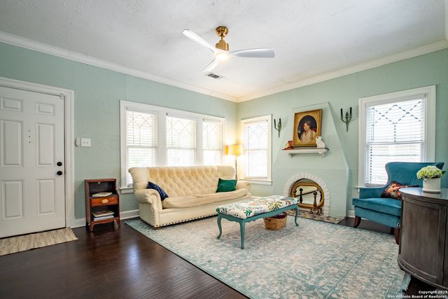243 North, San Antonio, TX 78201