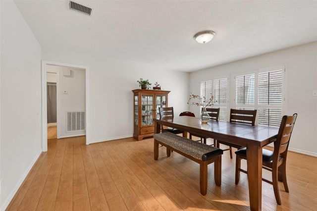 11718 Pecan Creek Drive, Houston, TX 77043