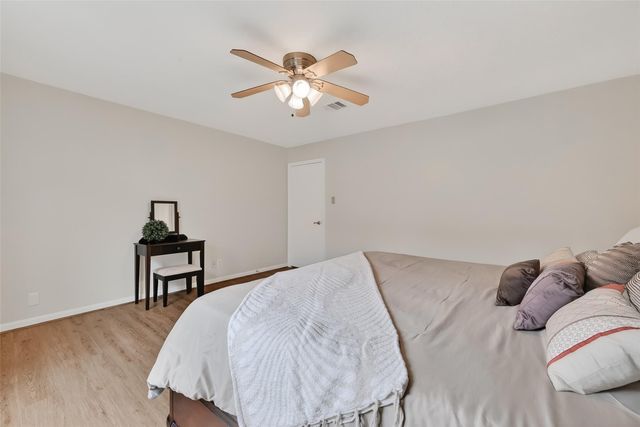 11718 Pecan Creek Drive, Houston, TX 77043