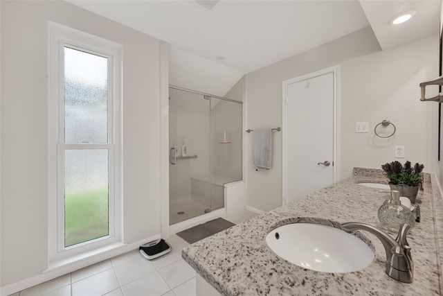 11718 Pecan Creek Drive, Houston, TX 77043