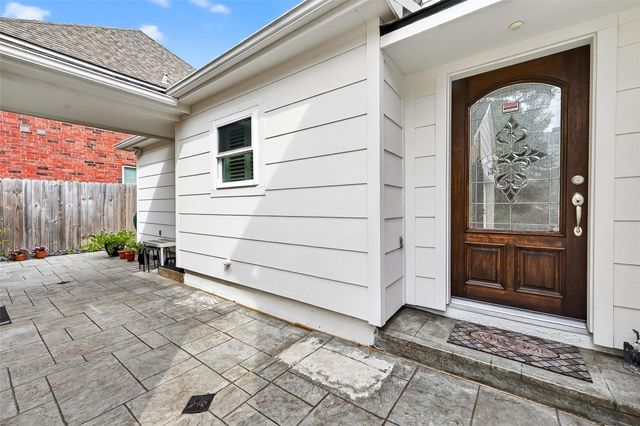 11718 Pecan Creek Drive, Houston, TX 77043