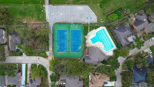 11718 Pecan Creek Drive, Houston, TX 77043