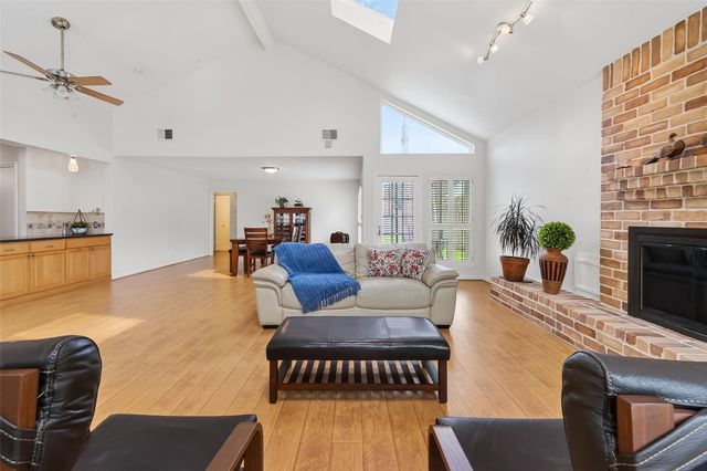 11718 Pecan Creek Drive, Houston, TX 77043