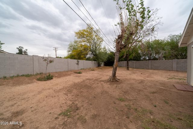 5242 N 19TH Drive, Phoenix, AZ 85015