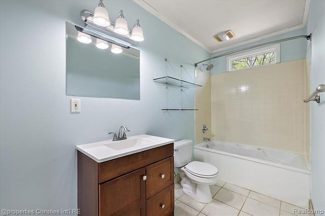 30475 Brentwood Street, Southfield, MI 48076