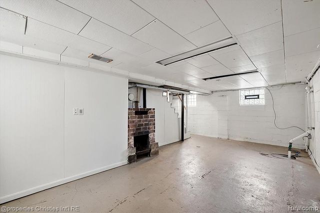 30475 Brentwood Street, Southfield, MI 48076