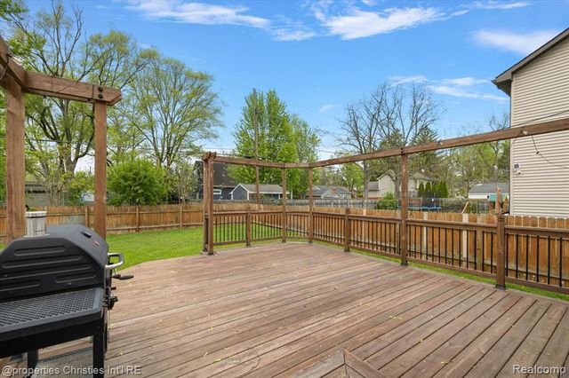 30475 Brentwood Street, Southfield, MI 48076