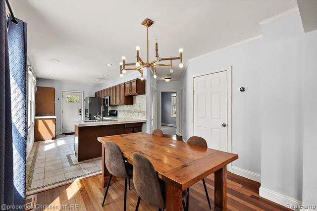 30475 Brentwood Street, Southfield, MI 48076